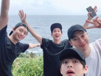 ‘이태원 클라쓰’ 박서준 천군만마, 7살 나이 차이 방탄소년단(BTS) 뷔... 라방서 진한 우정 과시