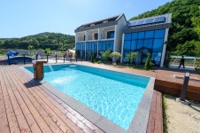 도심 근교 경주여행지의 프라이빗한 독채펜션 ‘펜션 다솔강’