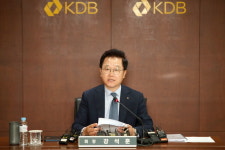 [기자수첩] 산업은행 회장의 권위