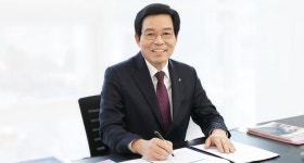 [코스메카코리아 톺아보기] 장남의 과도한 자회사 겸직, 승계수순?