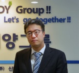 신대양제지 권택환, 대표이사 복귀…권혁홍 용퇴에 쏠린 눈