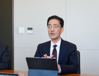 [딜메이커] [김·장 법률사무소] 괜히 1등 아니지…겹겹이 쌓인 아카이브의 힘