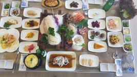 여행만족도 높은 곳 강원도 삼척...풍성한횟집 관광객에 인기