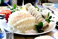 삼척지역 해수욕장 개장...풍성한횟집 등 지역맛집 손님맞이 분주