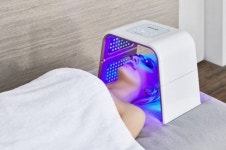 오멜론, 피부 케어 LED 기기 오메가 라이트 2세대 출시