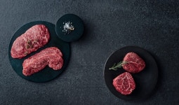 풀무원 올가홀푸드, 무항생제 프리미엄 한우 50% 할인 프로모션