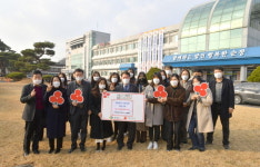 순창군청 주민복지과 직원들,  이웃돕기 성금 기부