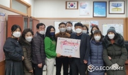 용인시 풍덕천2동, 관내 한 안경점서 취약계층 어르신 73명에 돋보기 지원