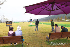 “끝없는 그린의 매력! 화순 파크골프장 무료 시범운영, 연장 결정!”