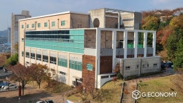 여수망마국민체육센터, 전라권 최우수 공공체육시설 선정… 장관 표창 및 인증 동판 수상