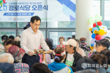 더 청결하고 쾌적하게…양천구, 신월종합사회복지관 경로식당 새단장 마치고 운영 재개