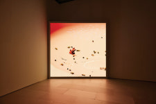 게임처럼 리셋되는 작품, 이안 쳉의 <세계건설>