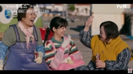 <우리들의 블루스> 한지민 언니는 누구?