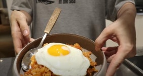 요즘 SNS에서 핫한 #김치볶음밥 맛있게 만드는 법