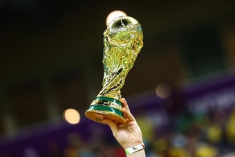 중계권으로 돈버는 FIFA, 월드컵 우승팀 상금은 얼마?