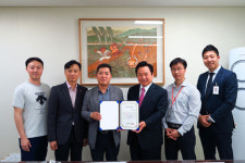 한화디펜스(주), 동대문종합사회복지관에 스타렉스 차량 기부