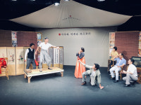 [리뷰] 칼날같은 비평과 웃음이 함께하는 연극 해방의 서울