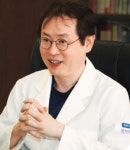 국내 1호 완화의학 전문의, 비타민 박사 염창환 원장