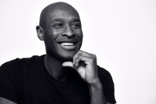 감독 줄리어스 오나, "샘 윌슨의 여정, 인류애 강조" 