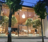 비싸고 한국에서 늦게 나오지만…애플 아이폰 11, 밤새서 기다리는 이유 뭘까