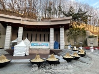 전국이 IM IEM TCS CAS 코로나 주의보 ... 홍천에서 39명 무더기 확진, 영천 교대4거리에서는 가스 누출까지 [코로나19, 25일]