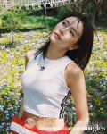 오 삼광빌라 한보름, 과감하게 드러낸 보디라인 싱글즈 화보 강렬 오 한보름... 빵순이로 