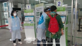 [속보] 신규 확진자 5805명, 위중증 532명, 사망 74명…다시 5천명대 [코로나19, 19일]