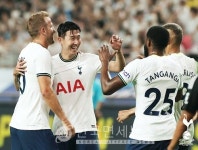 축구공 튀김 기대하시라...GS25, 손흥민의 토트넘 홋스퍼와 라이선스 체결