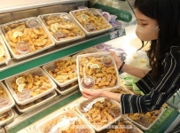 반값 치킨 다음은 반값 탕수육…롯데마트, 7천원대 판매