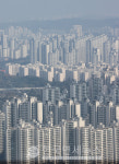 금리 부담에 집 안 산다…주택 매매심리지수↘역대 최저 