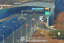 제2경인고속도로 북의왕부근 여수대로↔석수 구간 전면 통제 중 우회바람 [KDF Life]