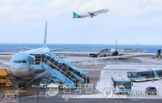 제주공항 항공편 운항 지연 '도미노'…70여편 뒤늦게 출발