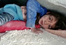 시리아, 건물 잔해 속 36시간 만 자매 극적 구조...전체 사망자 8000명 넘어 [튀르키예·시리아 강진]