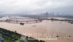 전북 익산 산북천 제방 붕괴위험…용안면 10개 마을 600여명 대피 권고