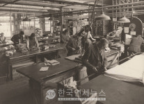 엄브로, 창립 100주년 기념 세탁소 모티브 성수 팝업 오픈