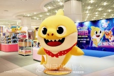 현대百 판교점에 핑크퐁 아기상어 극장판 팝업스토어 등장
