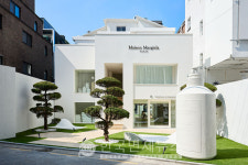 메종 마르지엘라 프래그런스, 가로수길에 亞 최대 규모의 플래그십 스토어 오픈