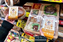 CU, 닭볶음탕 도시락 등 '급식대가' 이미영 조리사 상품 출시