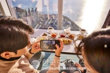 풀무원푸드앤컬처, 연말∙연초 맞아 호텔 뷔페∙전망대서 시즌 프로모션