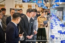 정용진 회장, 2026년 첫 현장경영…이마트 매출 1위 죽전점 점검