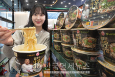 세븐일레븐, 4자 협업 우동 출시… 콜라보로 화제∙매출 동시 노린다