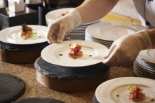 플라자 호텔, 호텔 뷔페에서 맛보는 파인 다이닝 코스 요리 봄 미식 프로모션 진행