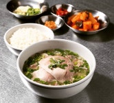 [미슐랭 스토리] 살코기가 듬뿍! 맑은 국물의 담백한 돼지국밥, 광화문국밥