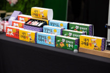 “댕댕이도 가족이개” 더바디샵, 유기견 보호 위한 ‘댕댕키트’ 출시