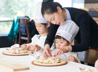 겨울방학 아이들에게 인기 만점…피자, 햄버거, 치킨 등 직접 만들어볼 수 있는 체험 프로그램