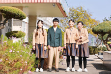 ‘한복교복’ 등교 시작! 16개 중·고등학교 2천여 명 착용