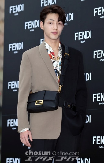 키이스트 측, 