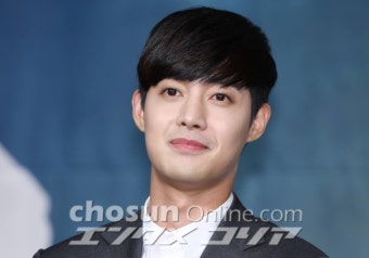 김현중, 비연예인 여성과 결혼…콘서트 통해 직접 발표 (공식)