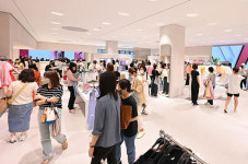 자라(ZARA), 서울 최대 규모의 체험형 매장 리뉴얼 오픈