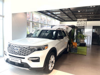 포드 공식 딜러 더파크모터스, 도메틱코리아와 콜라보 전시 진행